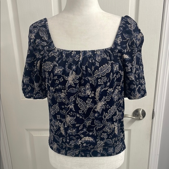 Pheasant Blouse Navy - Beige/Blue Floral Pattern Square Neck Puff Sleeve SizeXS - Picture 1 of 8
